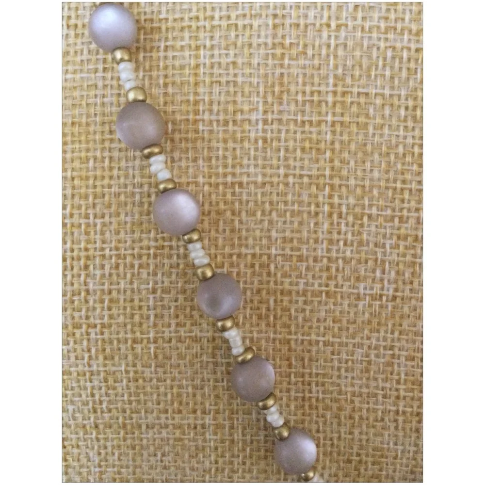CHARMING CHARLIE Boho Moonglow Lucite, White Quartz & Rattan Pendant Necklace - Picture 5 of 10